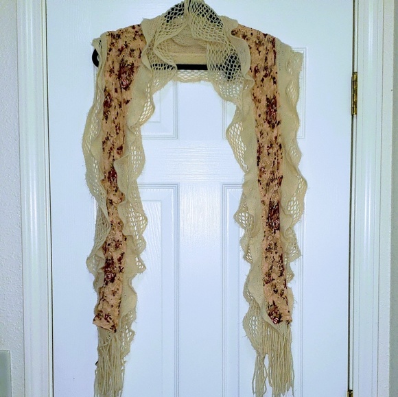 GUC Floral Scarf - Picture 6 of 6